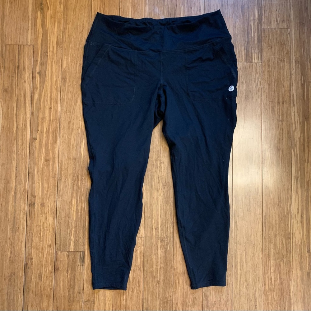 Torrid Performance Core Full Length Legging With Patch Pockets - Picture 5 of 5